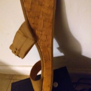 Tommy Hill figure beautiful wedge sandals